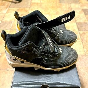 Under Armour Harper 7 Mid RM Men's Baseball Cleats